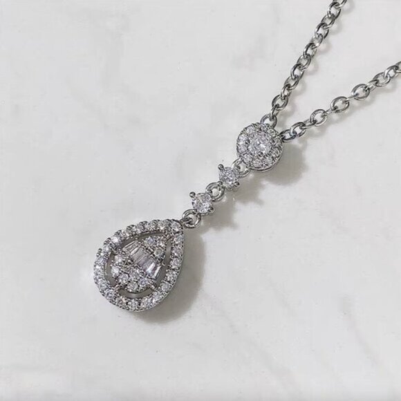 NEW 18k White Gold Diamond Necklace Pear Cut Waterdrop Diamond Pendant - Picture 6 of 10
